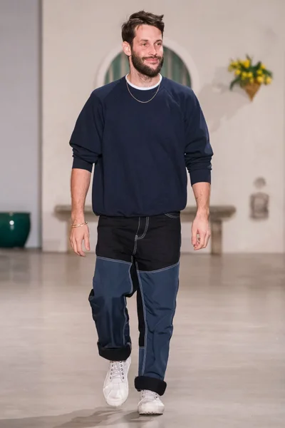 Look 39